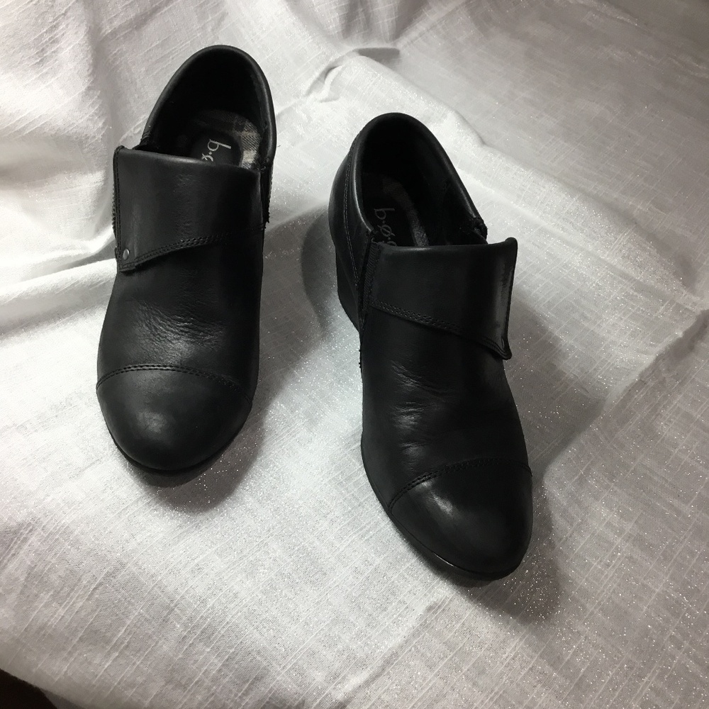 Women’s ankle boots size 7.5M